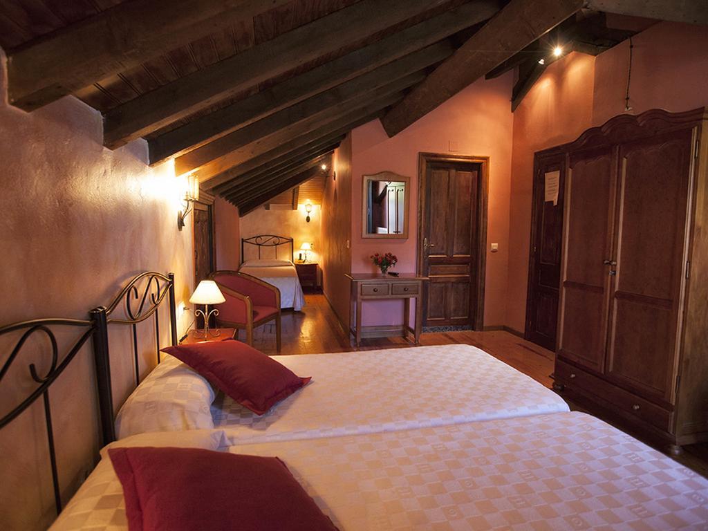 La Casona De Sobrepiedra Guest House ภายนอก รูปภาพ